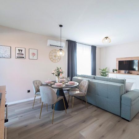 Apartment Lemm 500M From The Arena Zagreb Exterior photo
